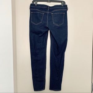 ✨NWOT DARK WASH JEANS✨